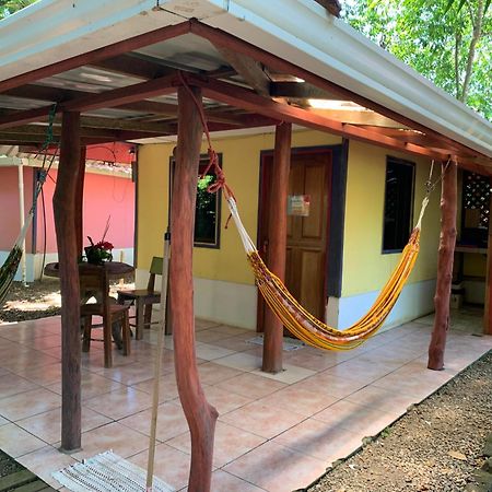 Brigitte'S Ranch Hotel Cahuita Exterior foto