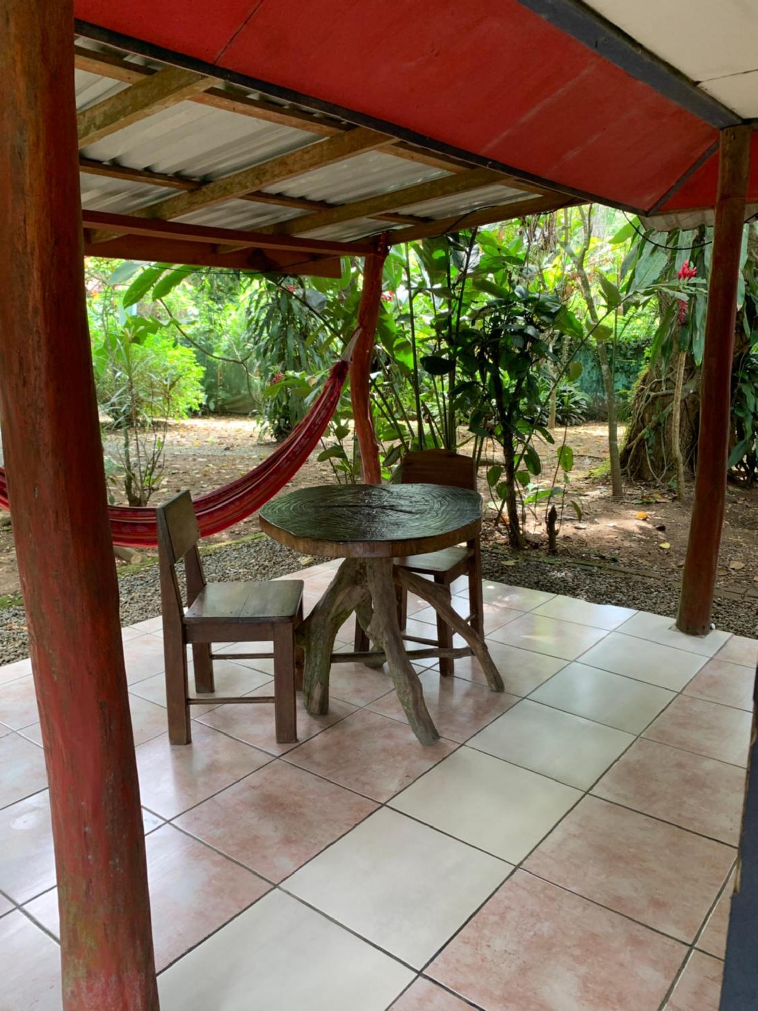 Brigitte'S Ranch Hotel Cahuita Exterior foto